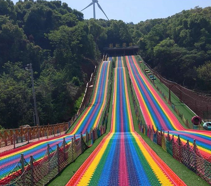 How to Select Reliable Rainbow Slides Manufacturers
